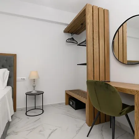 Momento Luxury Apartments Walking Distance From The Beach Nikiana Buitenkant foto