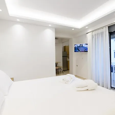 Momento Luxury Apartments Walking Distance From The Beach Nikiana Buitenkant foto