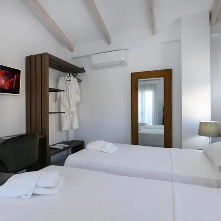 Momento Luxury Apartments Walking Distance From The Beach Nikiana Buitenkant foto