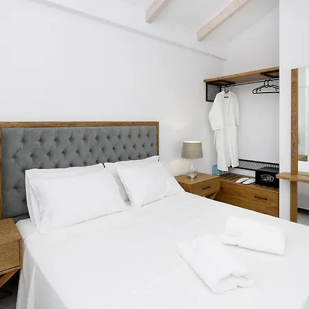 Momento Luxury Apartments Walking Distance From The Beach Nikiana Buitenkant foto