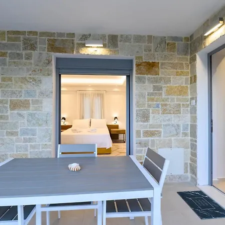 Momento Luxury Apartments Walking Distance From The Beach Nikiana Buitenkant foto