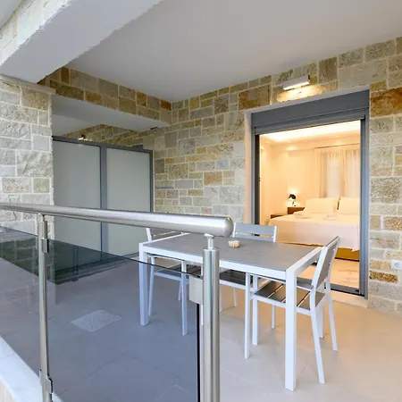 Momento Luxury Apartments Walking Distance From The Beach Nikiana Buitenkant foto