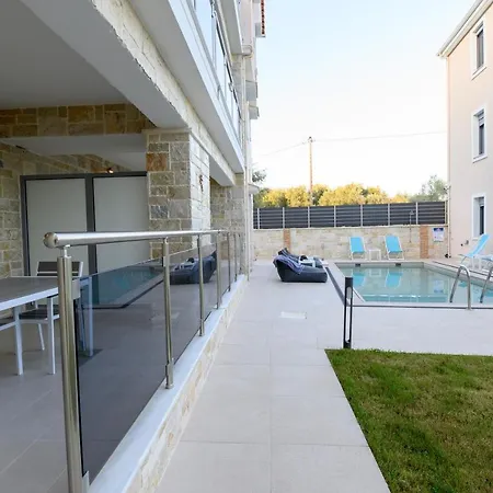 Momento Luxury Apartments Walking Distance From The Beach Nikiana Buitenkant foto