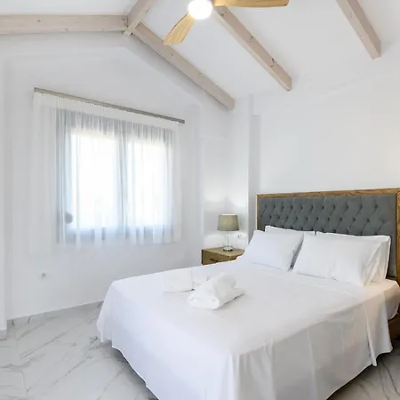 Momento Luxury Apartments Walking Distance From The Beach Nikiana Buitenkant foto