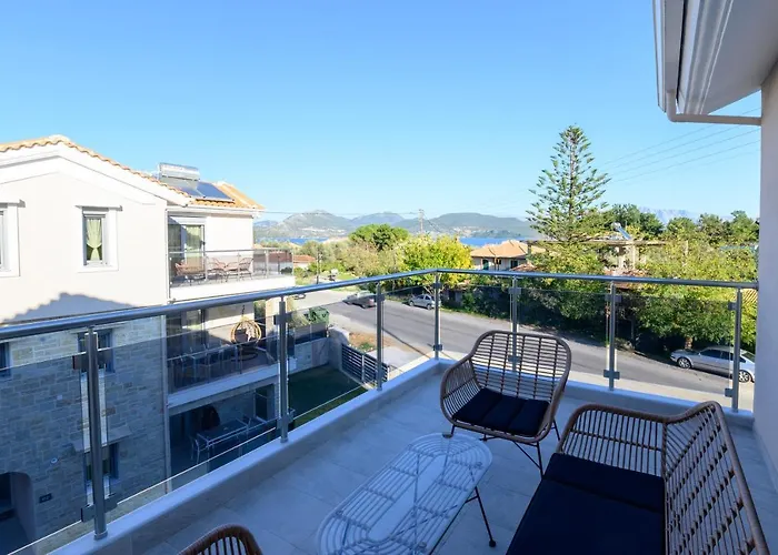 Momento Luxury Apartments Walking Distance From The Beach