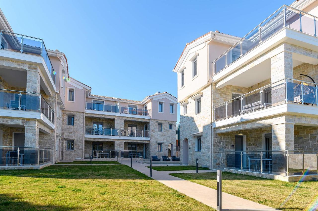 Momento Luxury Walking Distance From The