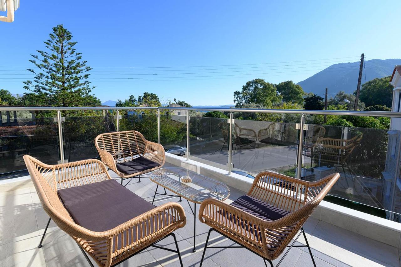 Momento Luxury Walking Distance From The Apartment Nikiana