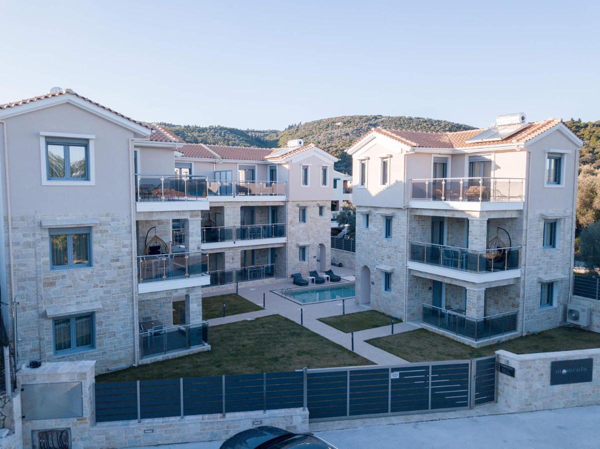 Momento Luxury Walking Distance From The Apartment Nikiana