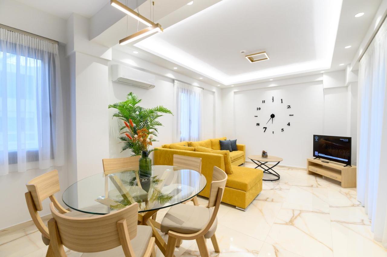 Momento Luxury Walking Distance From The Apartment *
