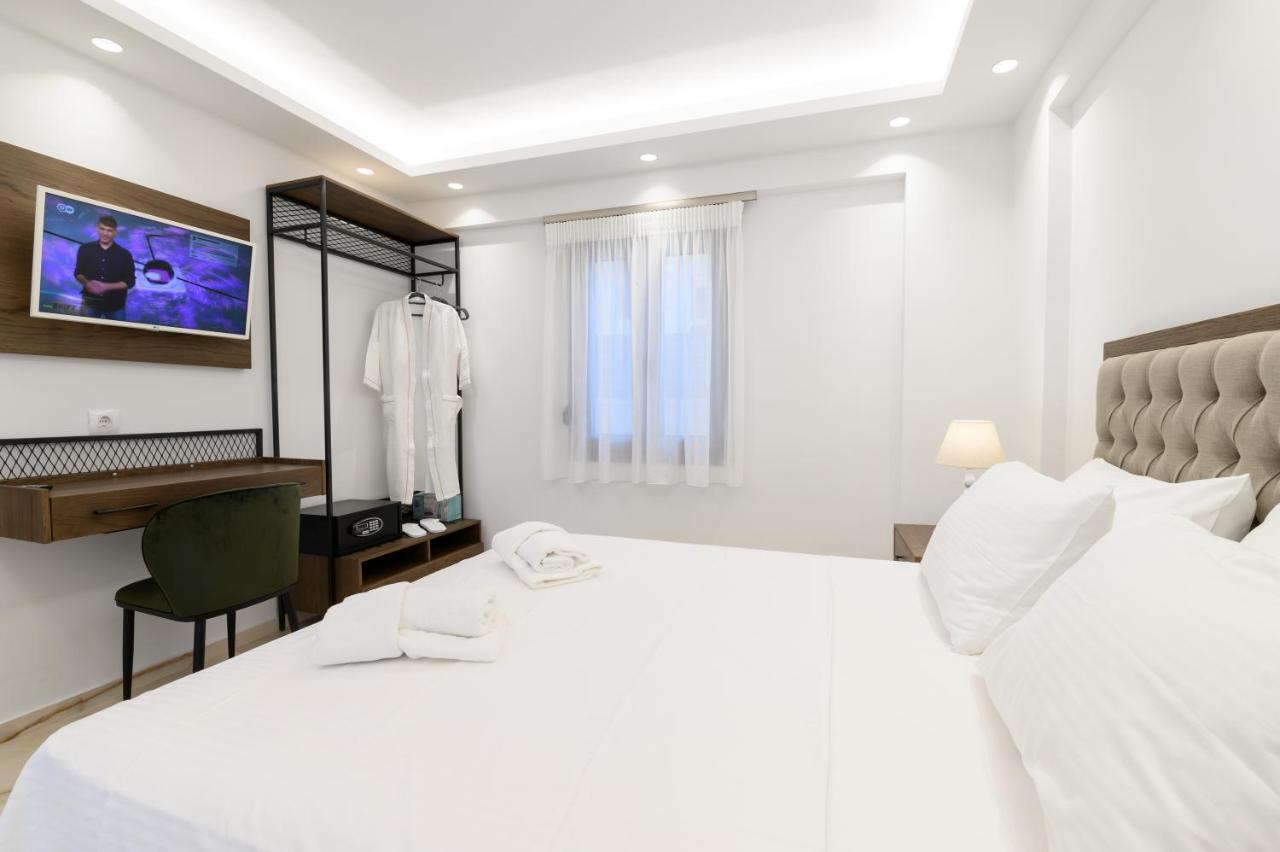 Momento Luxury Walking Distance From The